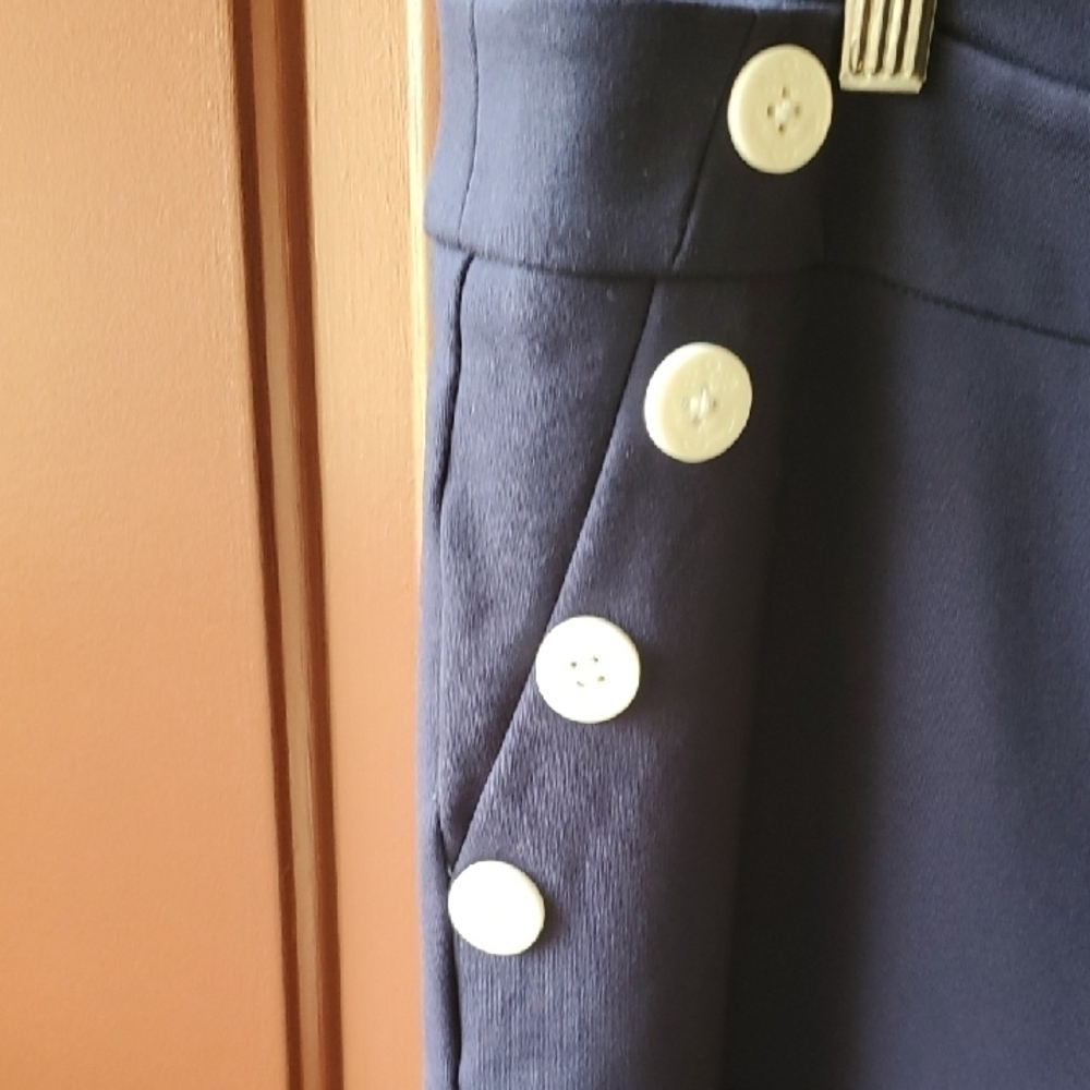 Torrid Blue and White Capris with Nautical Style - Picture 7 of 12
